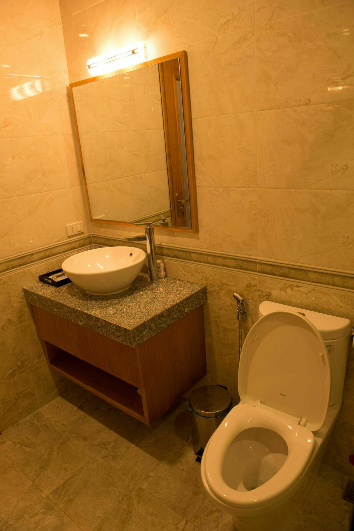 Sinh Plaza Hotel Hanoi Buitenkant foto
